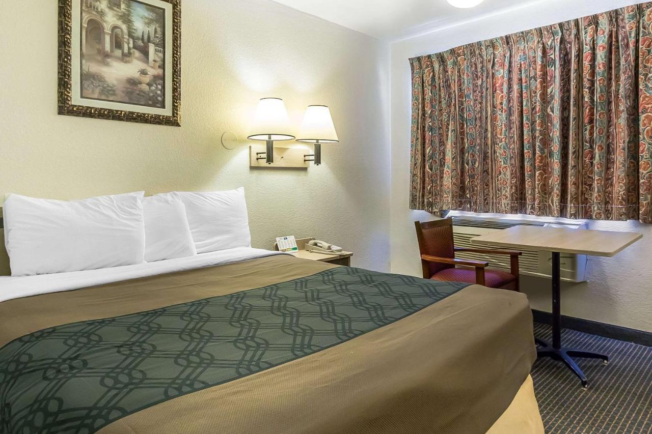 Rodeway Inn Nashville Buitenkant foto