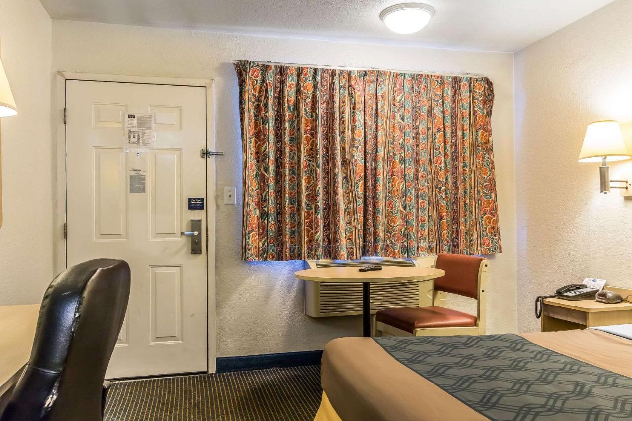 Rodeway Inn Nashville Buitenkant foto