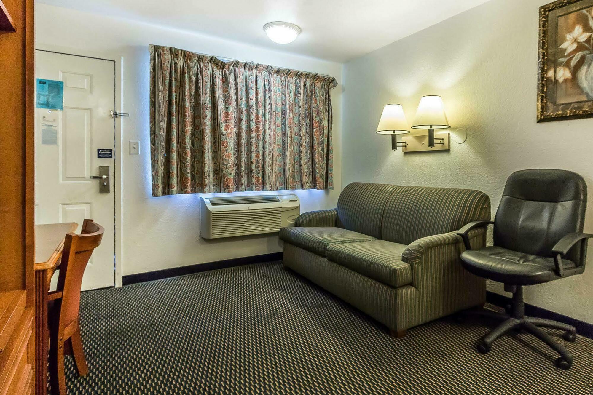 Rodeway Inn Nashville Buitenkant foto